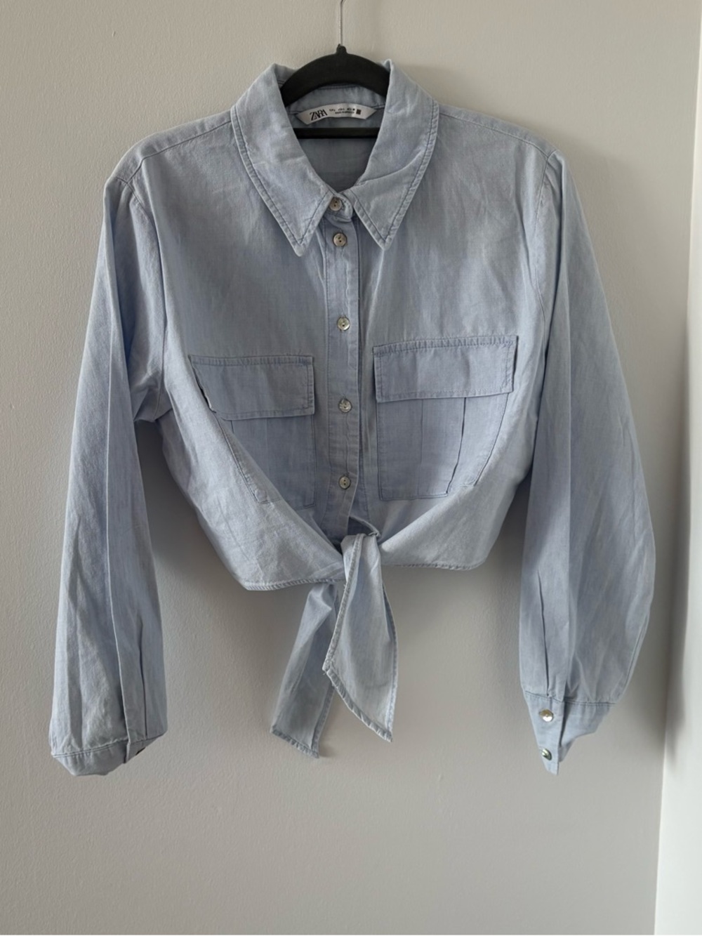 Zara Women’s Button Cropped Shirt with A Front Tie In Light Blue Size Large NWOT